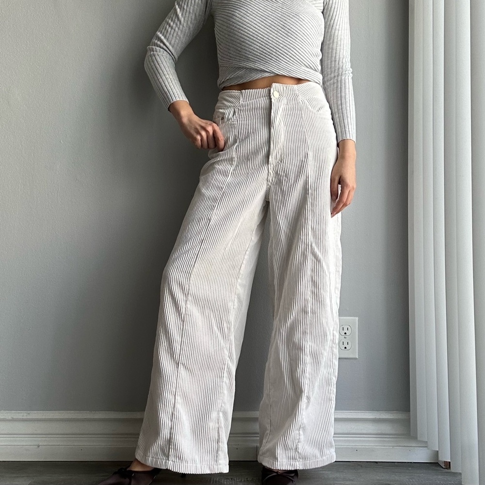 NWOT Pull & Bear Wide Legs High Rise Corduroy Pants in White